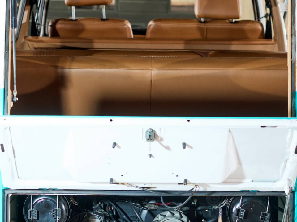 Image 33/39 of Volkswagen T2c Combi (1996)
