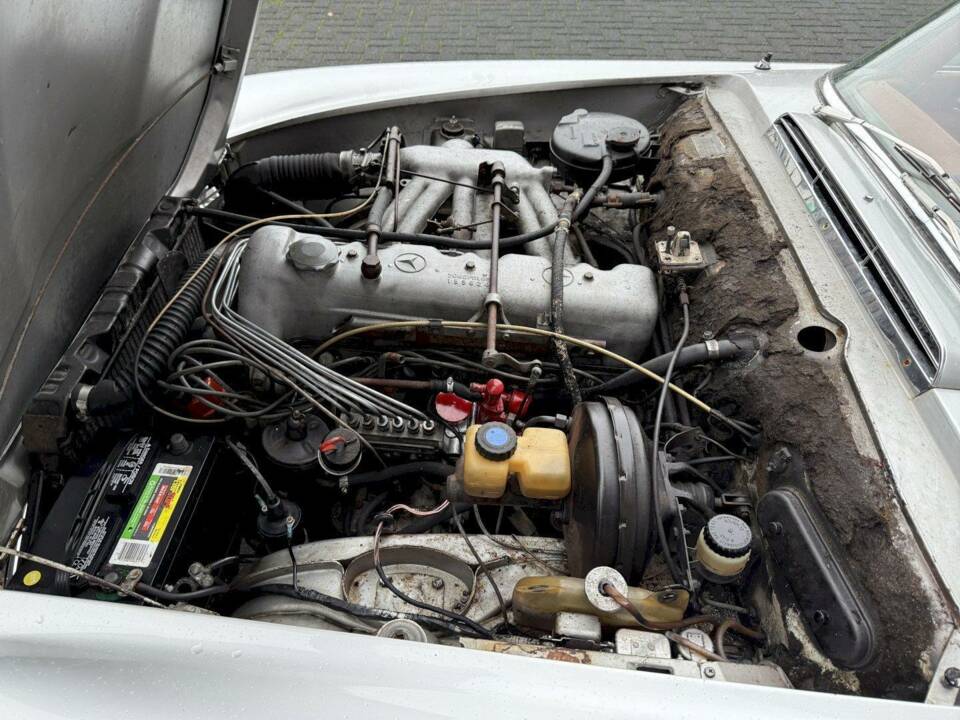 Image 19/36 de Mercedes-Benz 230 SL (1965)