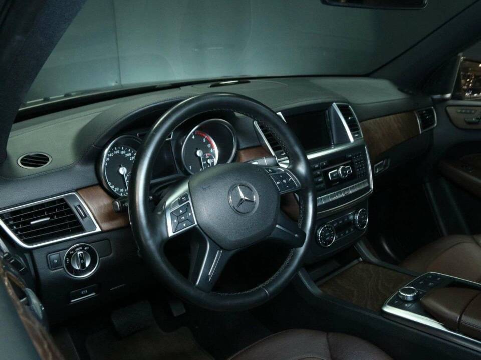 Bild 31/50 von Mercedes-Benz GL 350 BlueTEC 4MATIC (2016)