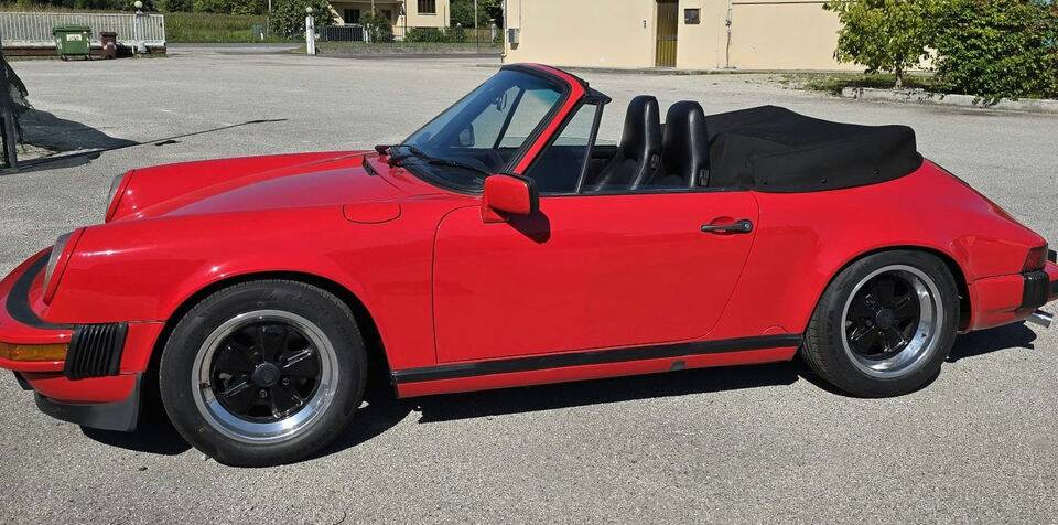 Image 4/8 of Porsche 911 SC 3.0 (1986)