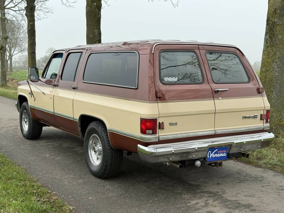 Bild 6/15 von Chevrolet Suburban (1986)