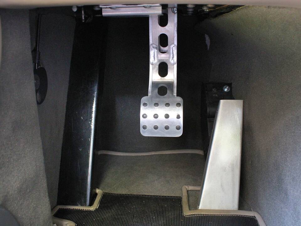 Immagine 28/50 di Wiesmann Roadster MF4 (2012)