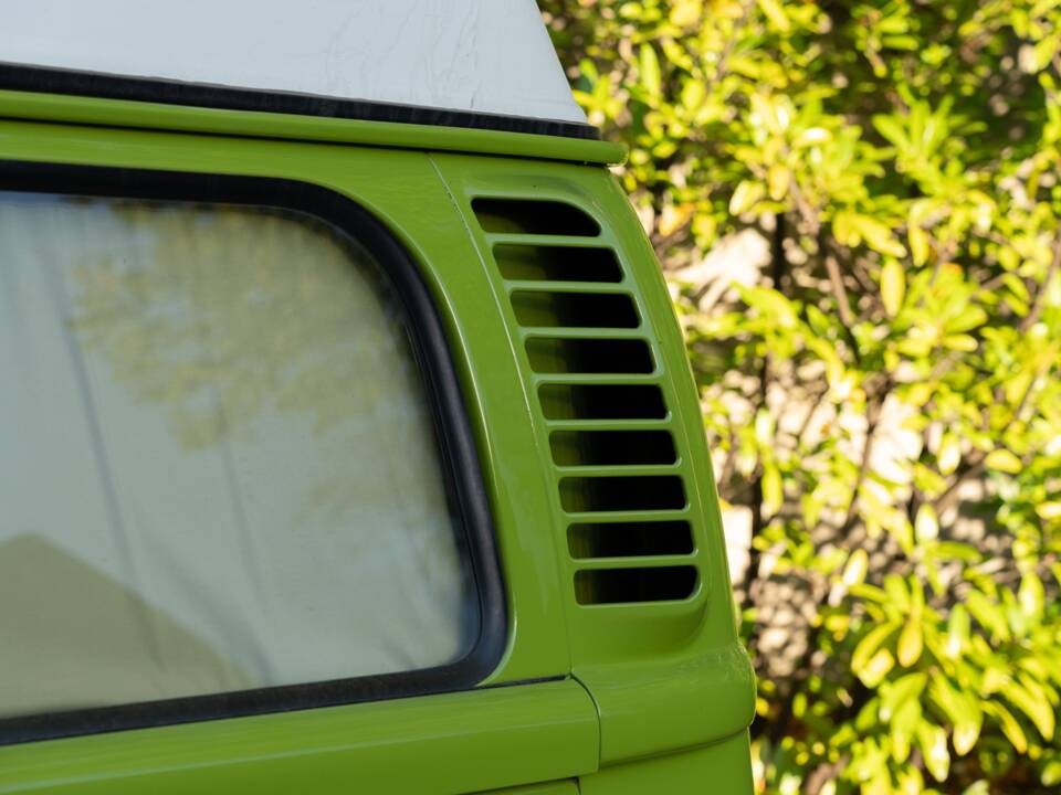 Image 44/50 de Volkswagen T2b Westfalia (1978)