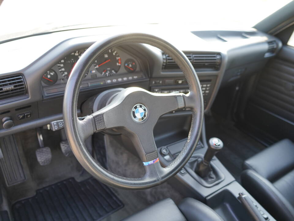 Immagine 20/34 di BMW M3 (1987)