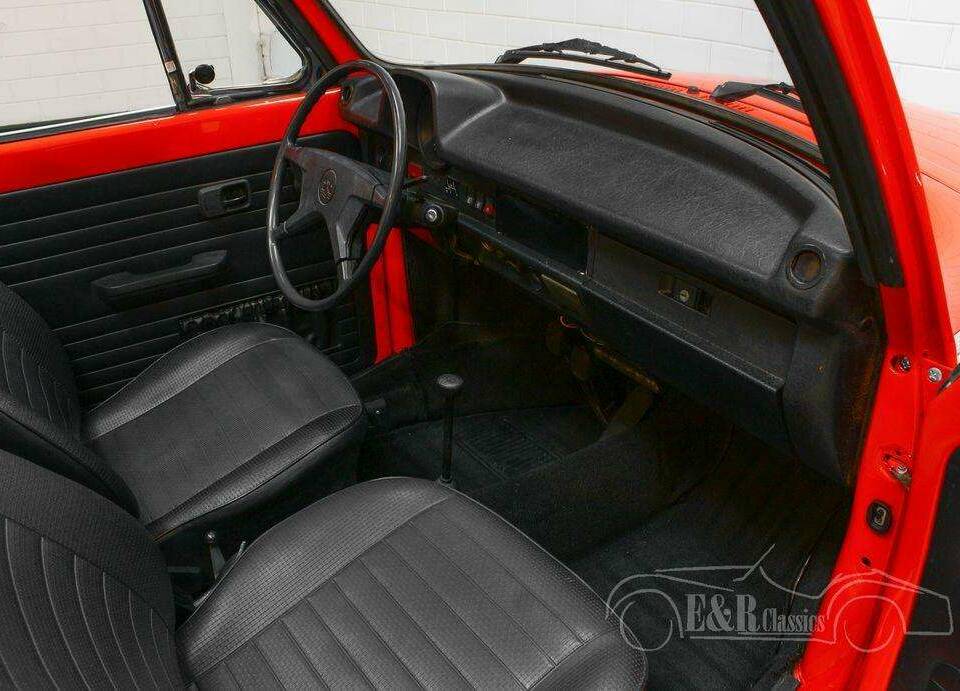 Bild 13/19 von Volkswagen Beetle 1303 LS (1977)