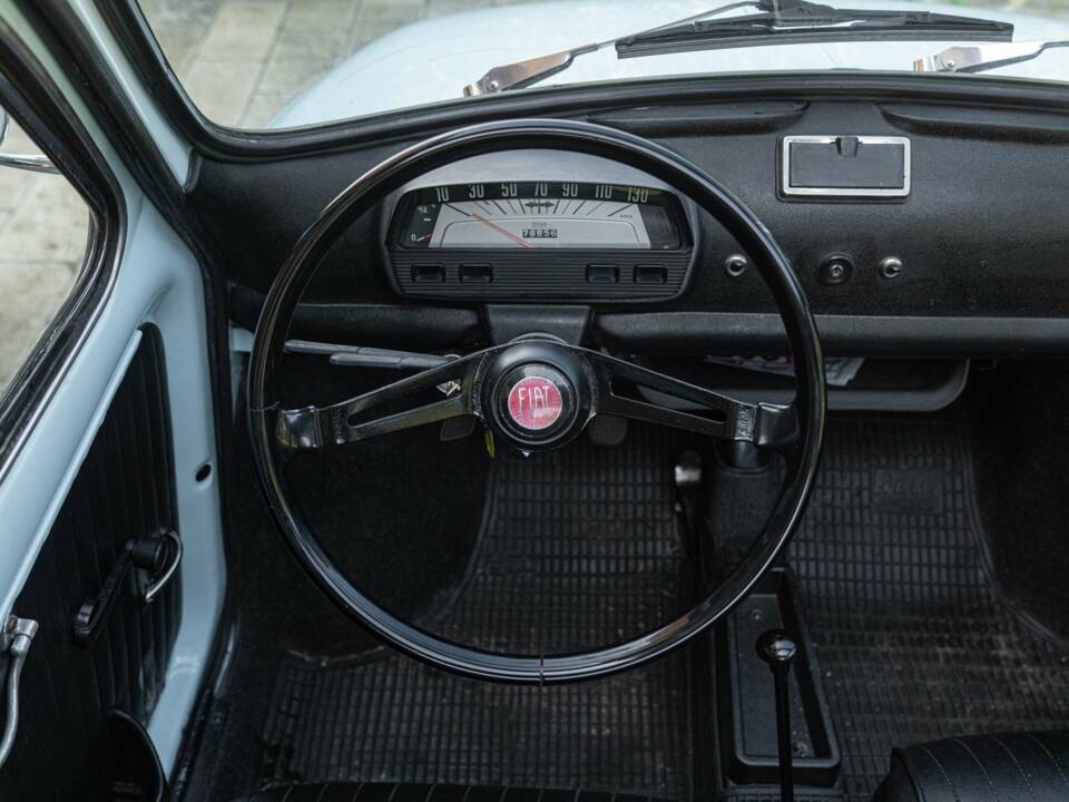 Image 36/47 of FIAT 500 L (1971)