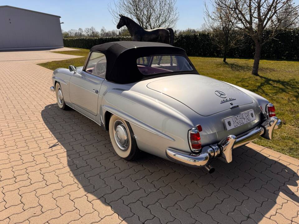 Image 41/77 of Mercedes-Benz 190 SL (1960)
