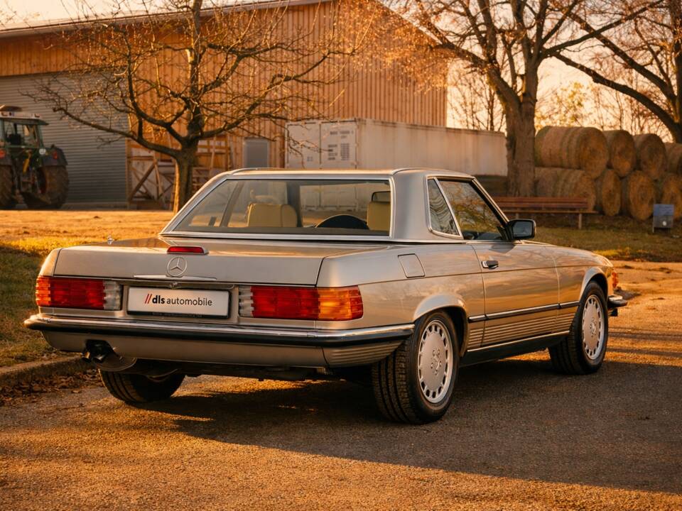 Bild 12/30 von Mercedes-Benz 560 SL (1989)