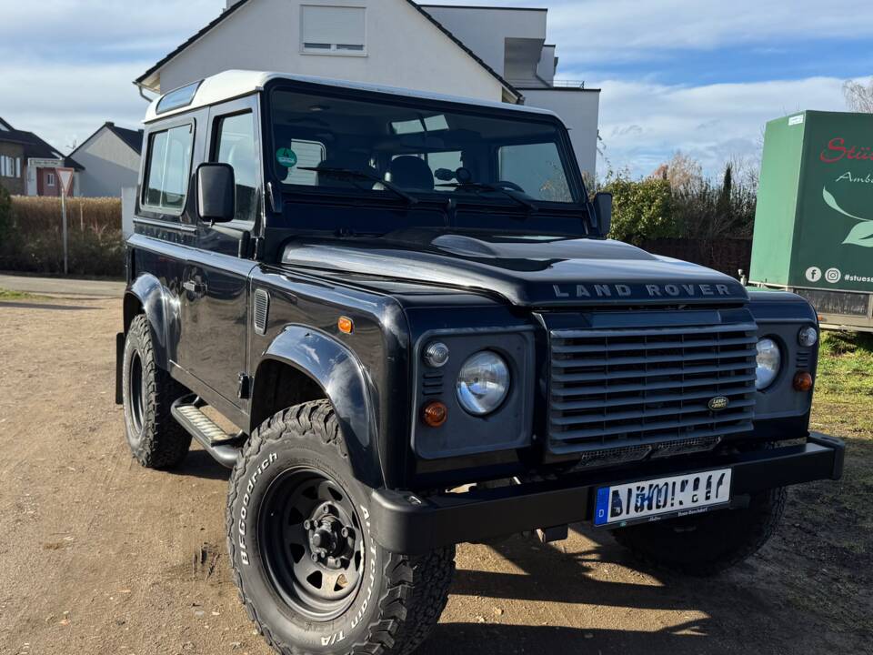 Image 4/19 of Land Rover Defender 90 (2011)