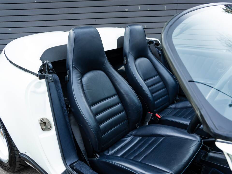 Bild 29/48 von Porsche 911 Speedster 3.2 (1989)