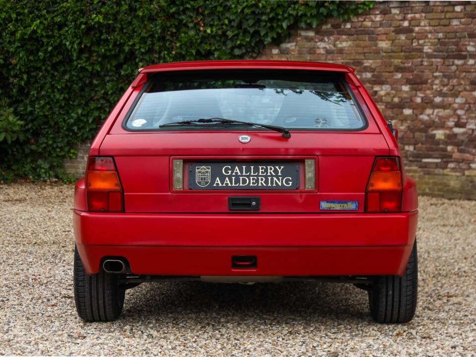 Bild 38/50 von Lancia Delta HF Integrale Evoluzione II (1994)