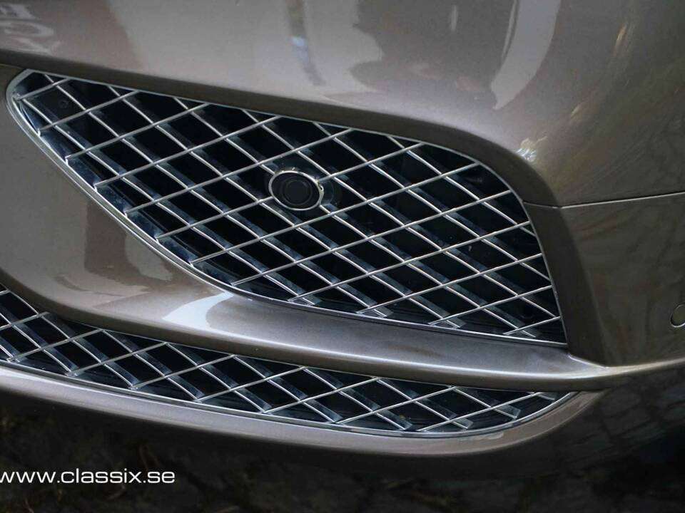 Image 8/28 of Bentley Continental GT V8 (2016)