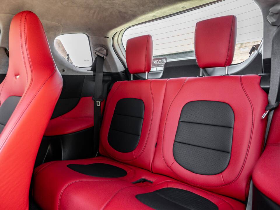 Bild 9/50 von Aston Martin Cygnet (2011)