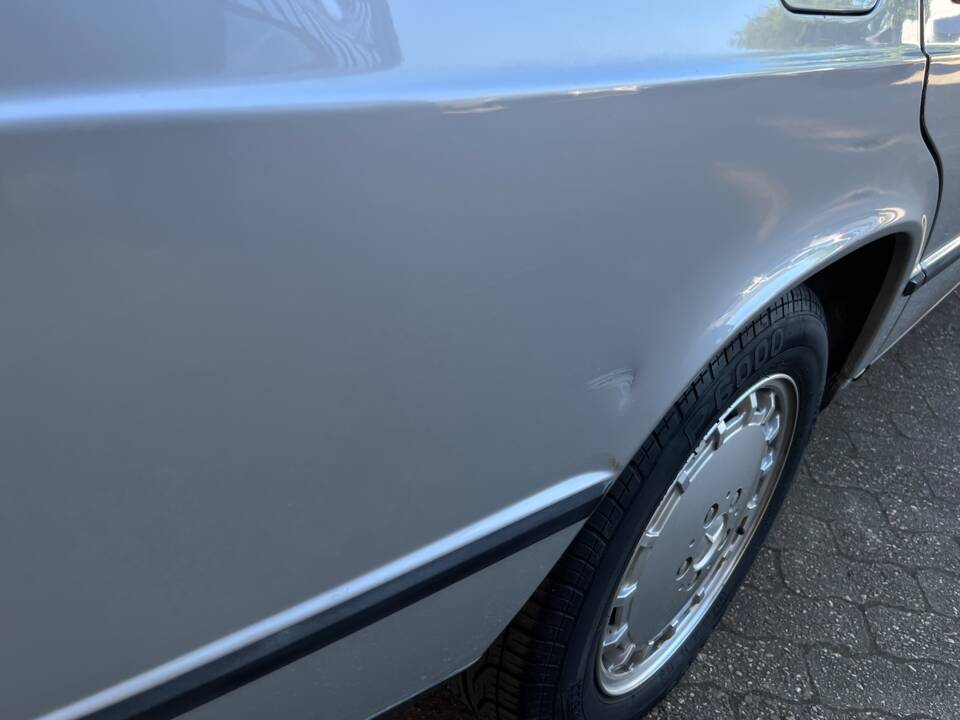 Image 49/89 de Mercedes-Benz 190 E 2.6 (1988)