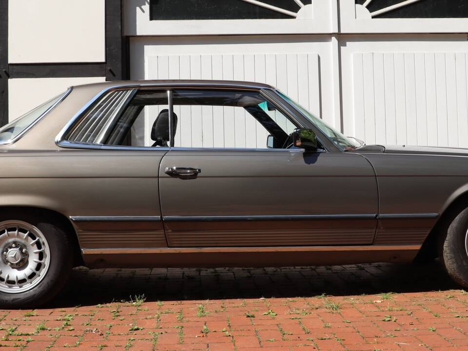 Image 36/59 of Mercedes-Benz 500 SLC (1980)