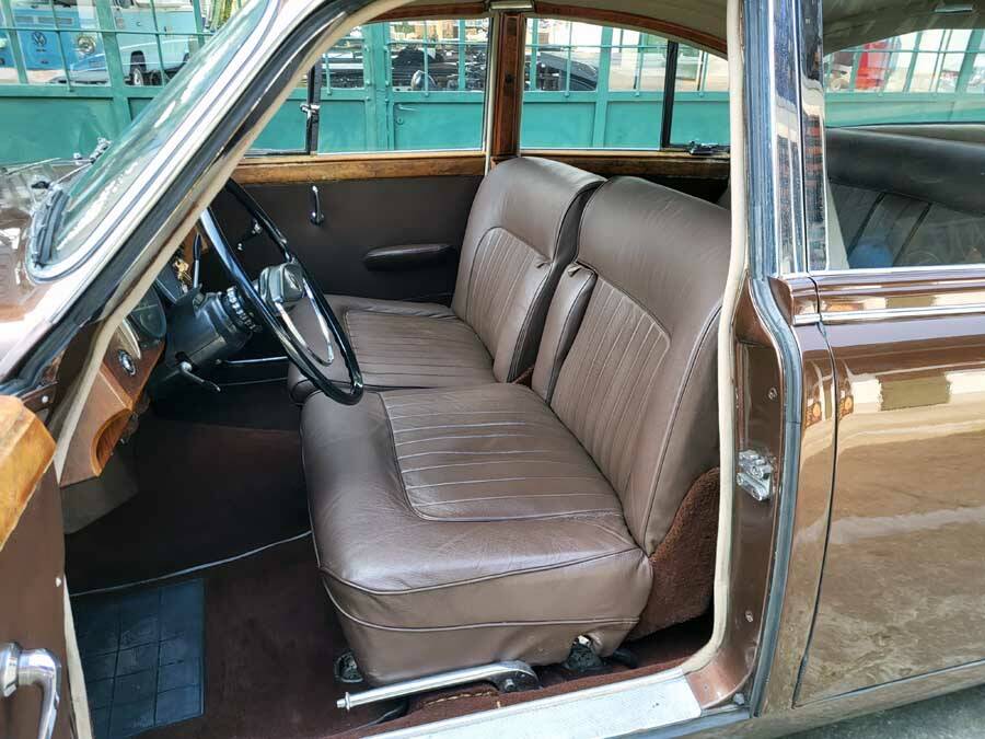 Image 15/42 of Jaguar Mk II 2.4 (1964)