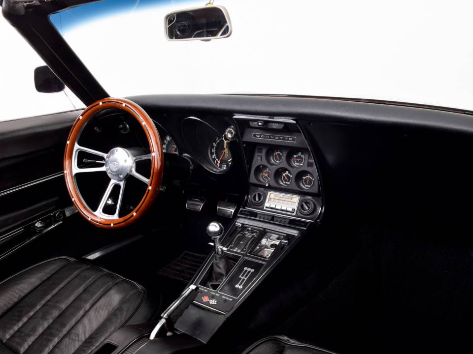 Image 25/27 of Chevrolet Corvette Stingray (1968)
