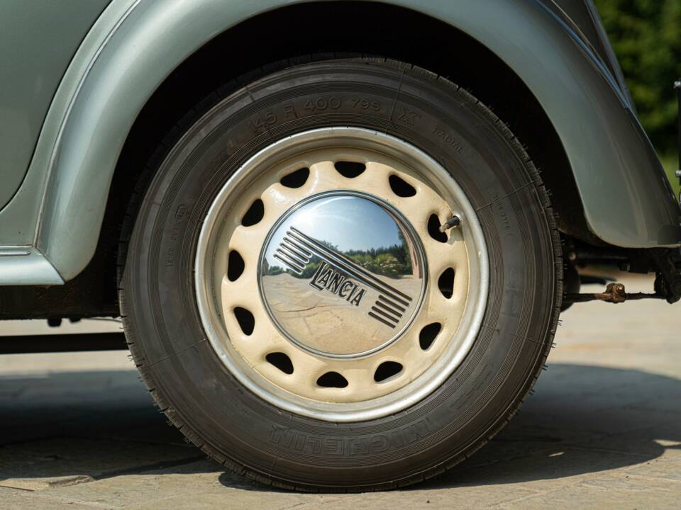 Image 25/50 of Lancia Ardea (1947)