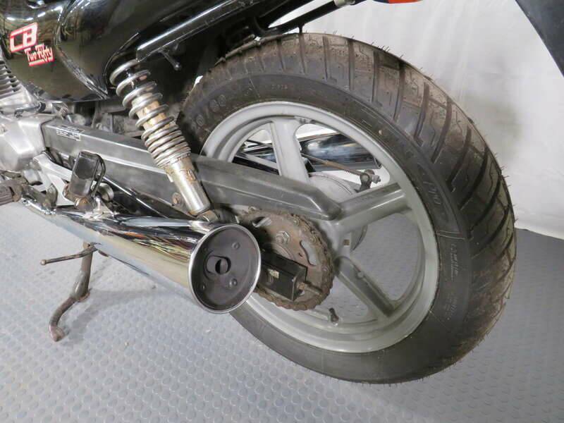 Immagine 36/40 di Honda CB 250 (1997)