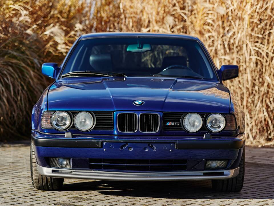 Bild 4/18 von BMW M5 (1992)