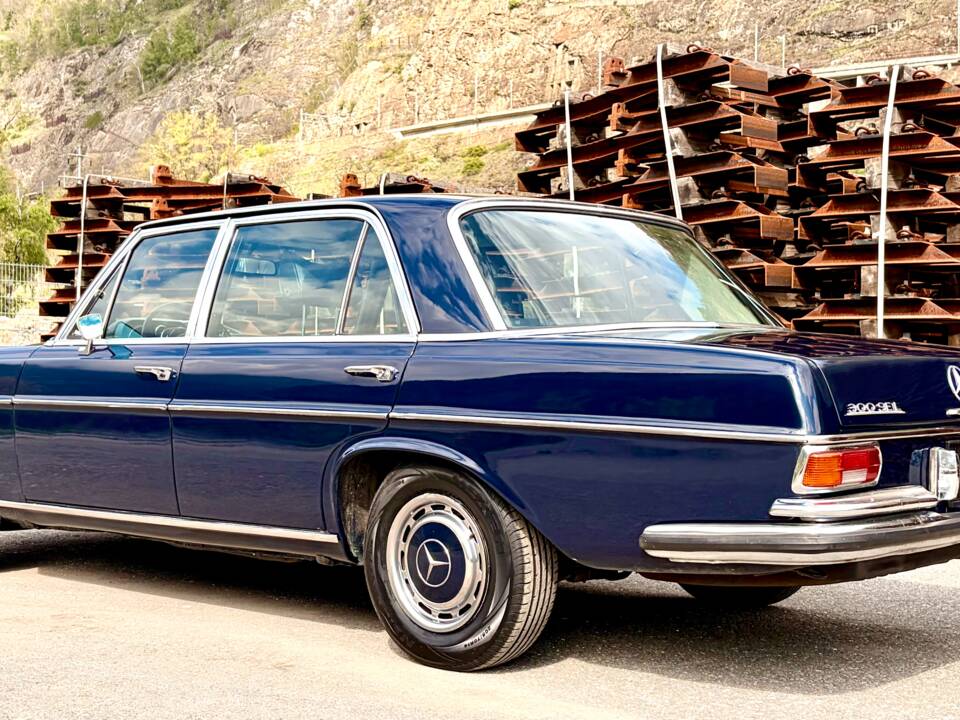 Bild 3/17 von Mercedes-Benz 300 SEL 6.3 (1971)