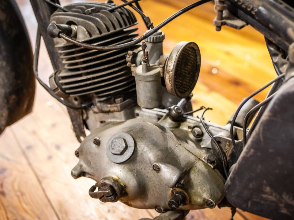 Image 14/17 of DKW RT 200 (1900)