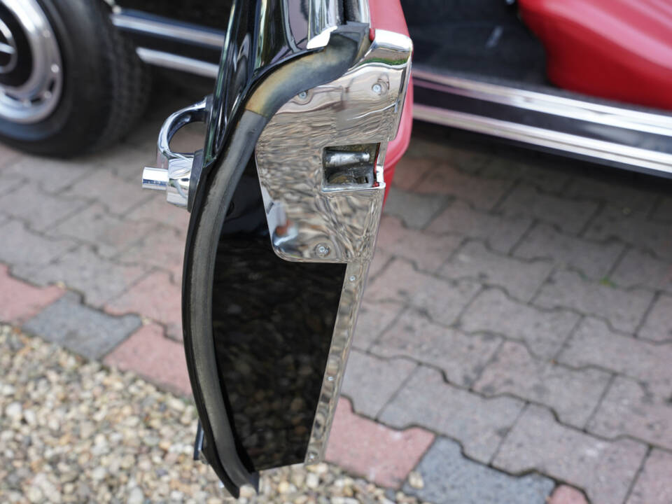 Image 28/50 de Mercedes-Benz 280 SL (1969)