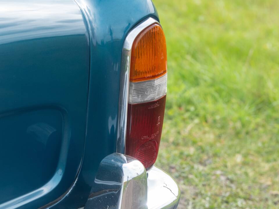 Image 31/50 of Rolls-Royce Silver Shadow I (1976)