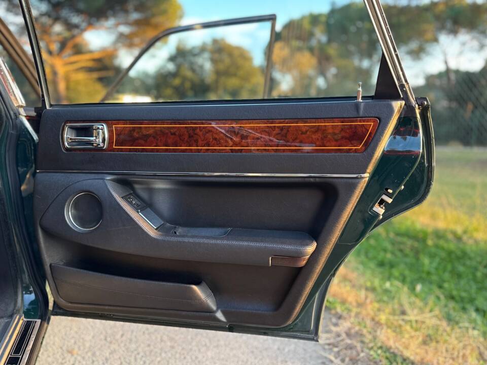 Image 21/40 of Jaguar Sovereign 3.6 (1989)