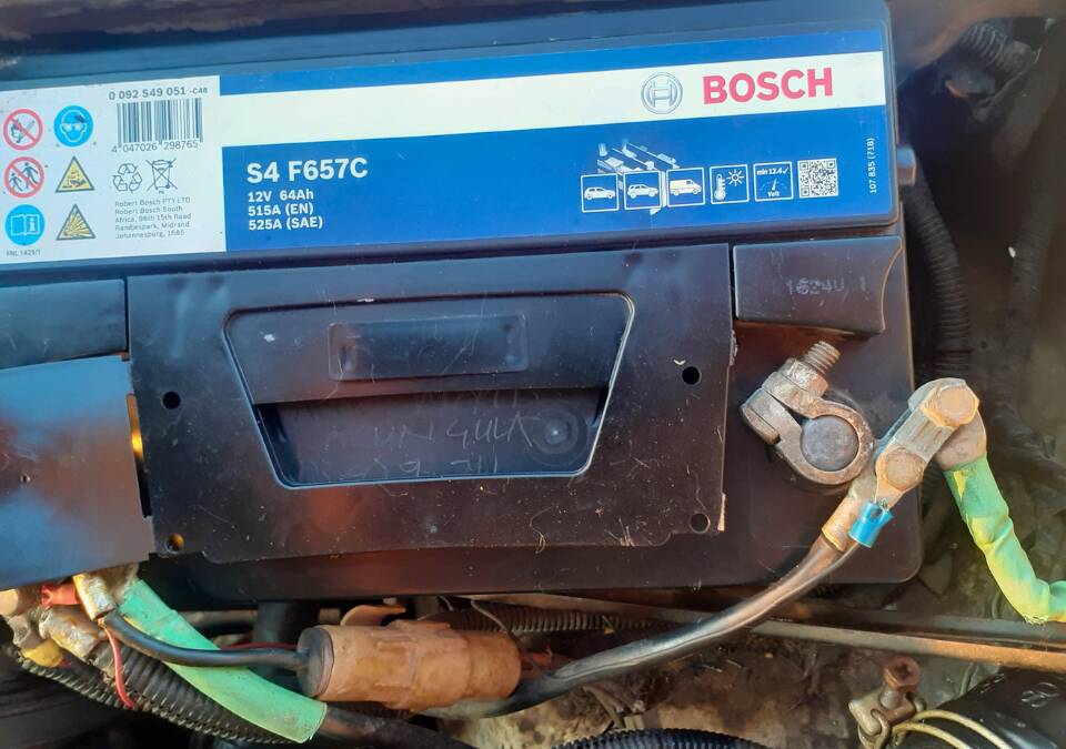 Image 33/61 of Toyota Land Cruiser FJ 62 (1989)