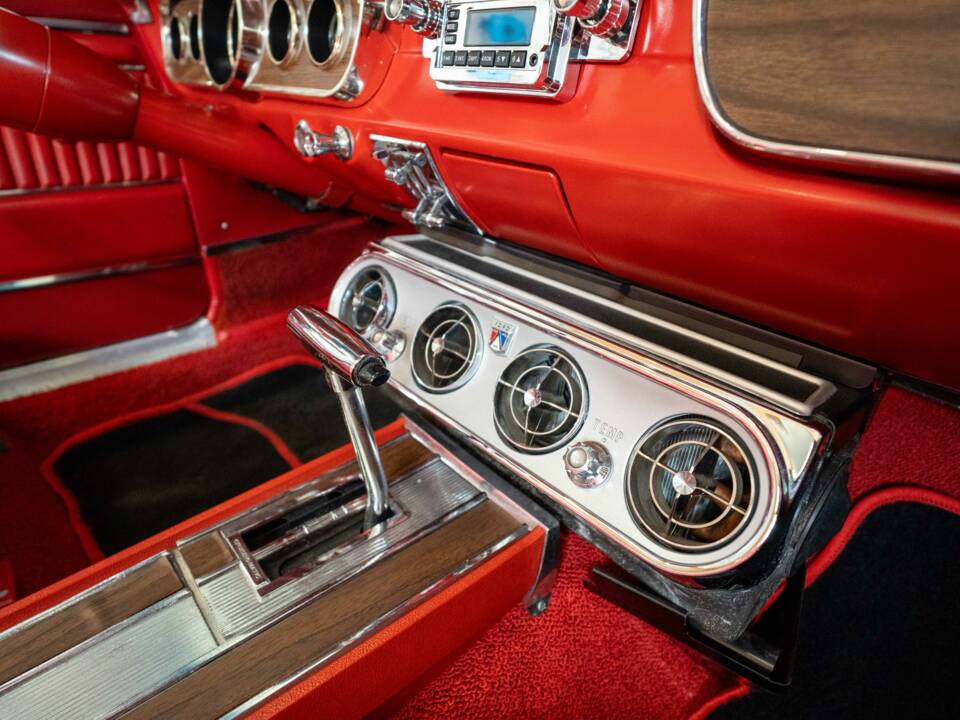 Image 22/35 of Ford Mustang 289 (1965)