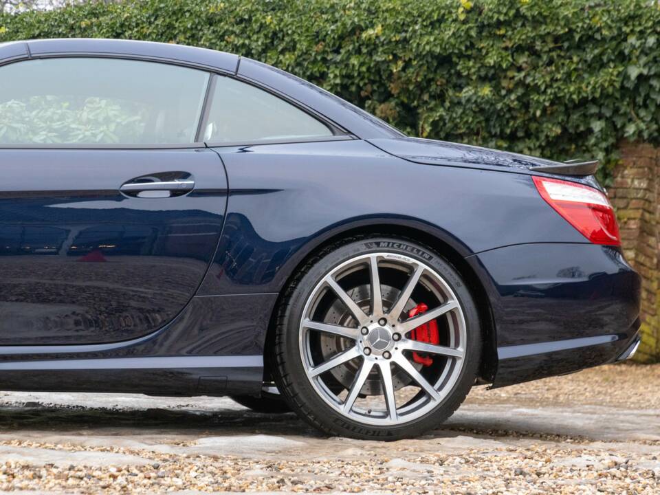 Immagine 20/50 di Mercedes-Benz SL 63 AMG (2012)