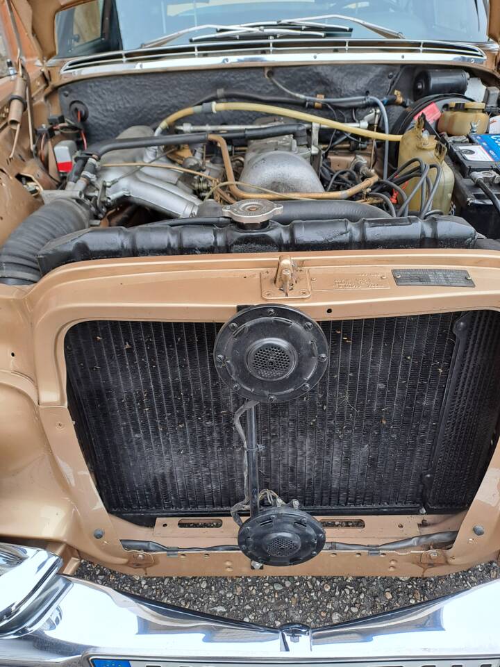 Image 58/73 of Mercedes-Benz 280 SE (1971)