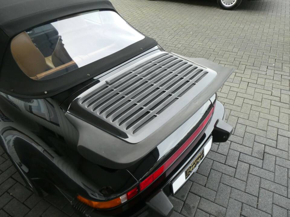 Bild 19/21 von Porsche 911 Carrera 3.2 (1987)