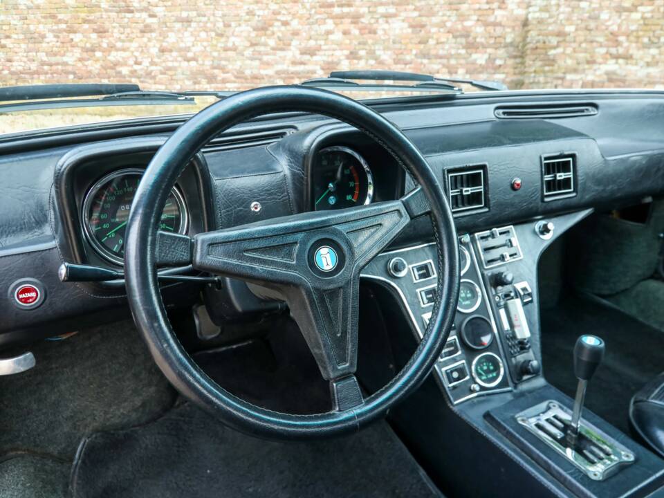 Image 24/50 of De Tomaso Pantera (1972)