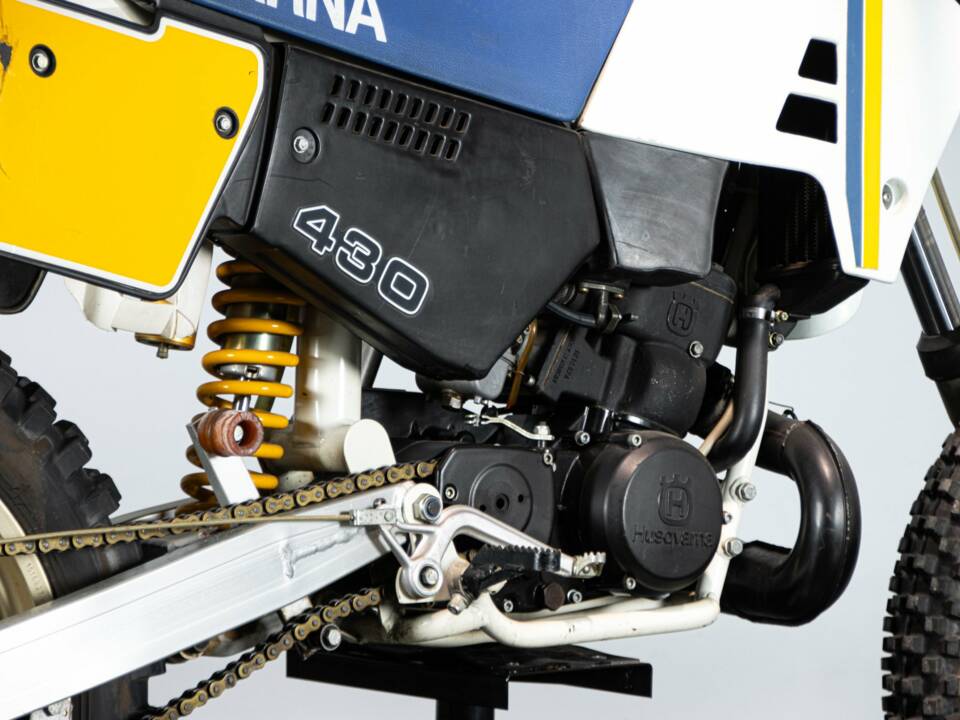 Immagine 11/50 di Husqvarna DUMMY (1987)