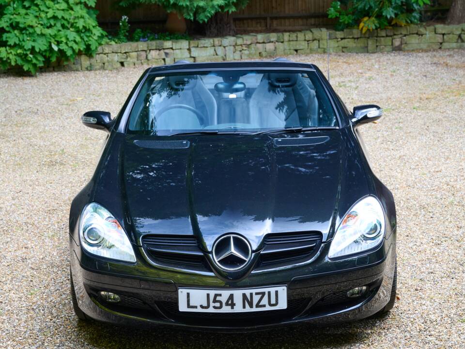 Image 12/50 of Mercedes-Benz SLK 350 (2004)