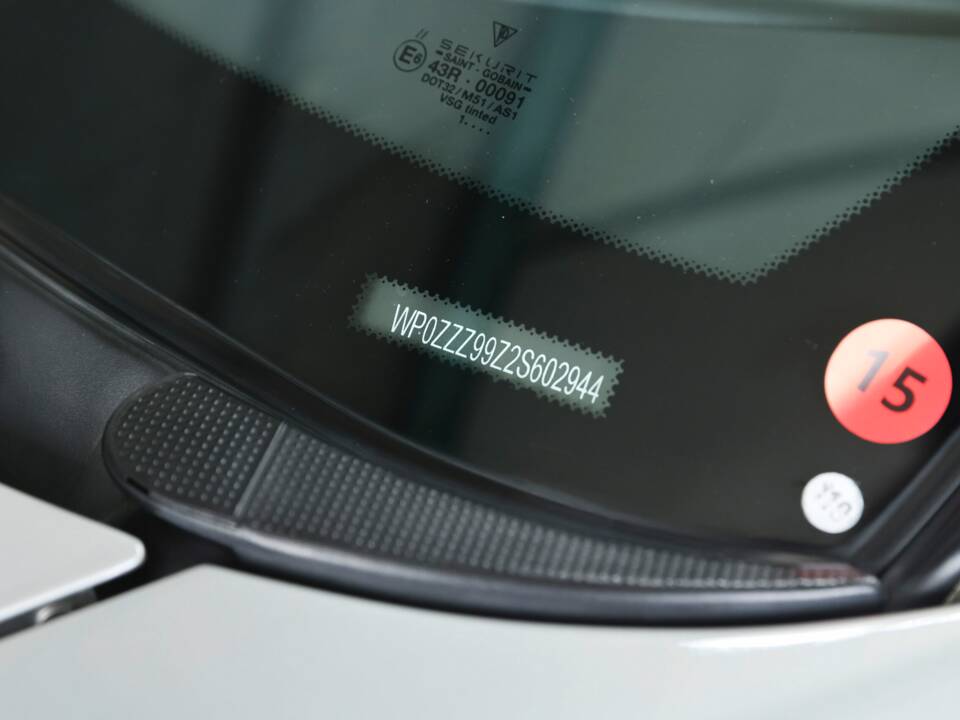 Image 40/50 of Porsche 911 Carrera 4S (2004)