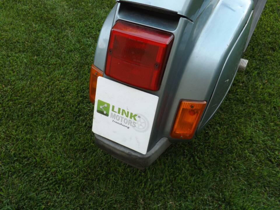 Image 36/50 of Piaggio Vespa 50 (1995)