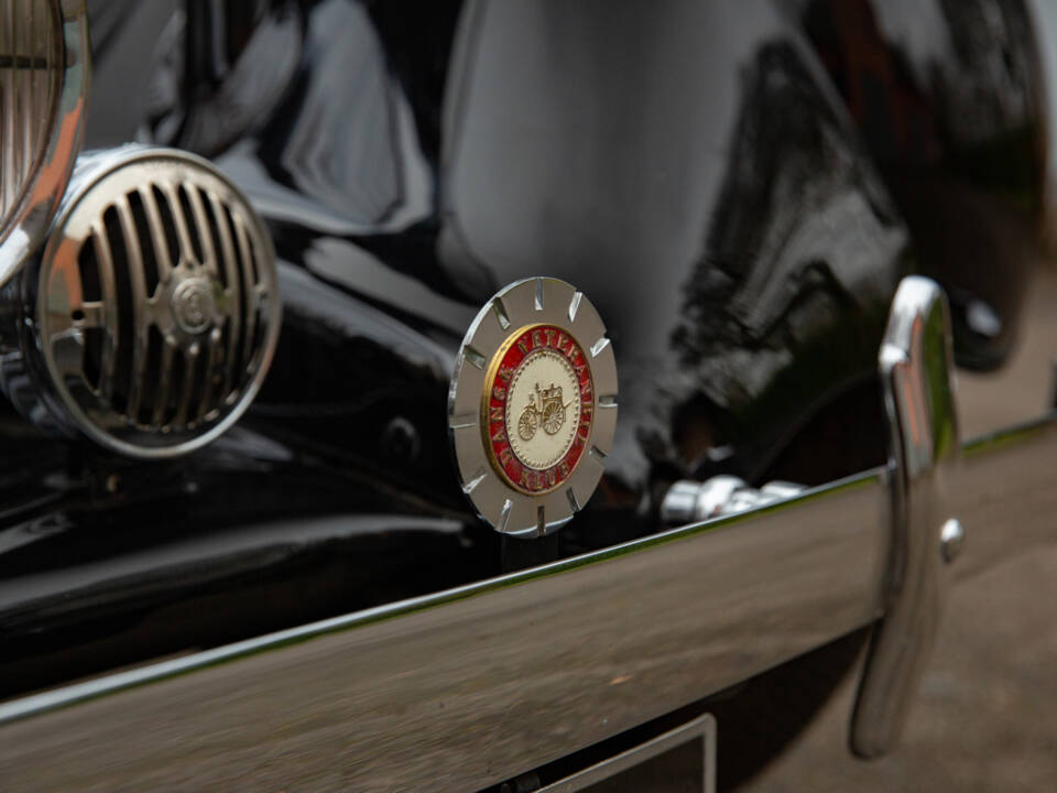 Image 40/50 of Bentley 4 1&#x2F;4 Litre (1938)