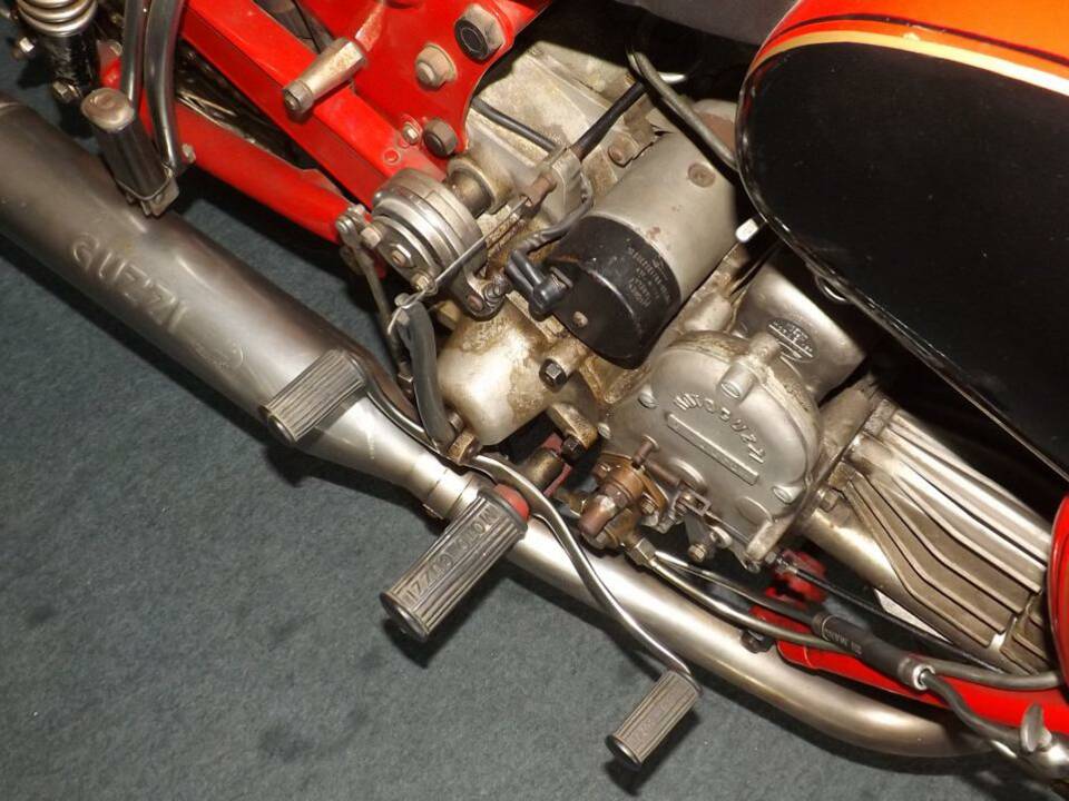 Immagine 34/35 di Moto Guzzi Falcone Turismo (1973)