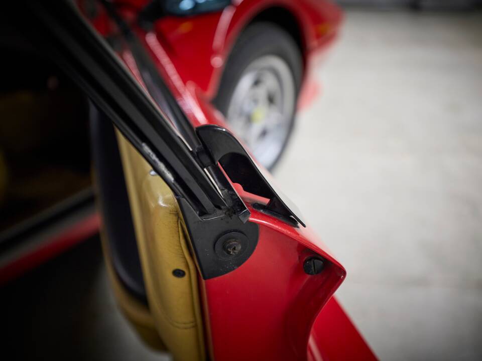 Image 71/100 of Ferrari 308 GTB Quattrovalvole (1983)