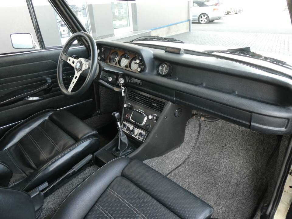 Image 11/19 de BMW 2002 tii (1974)