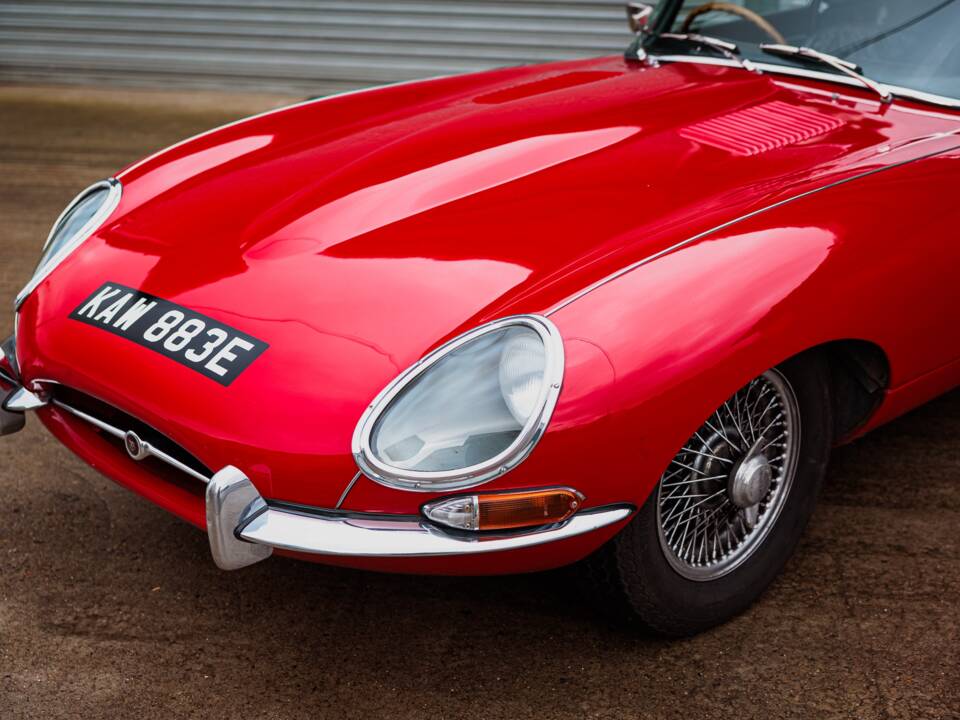 Image 11/46 of Jaguar E-Type (2+2) (1966)