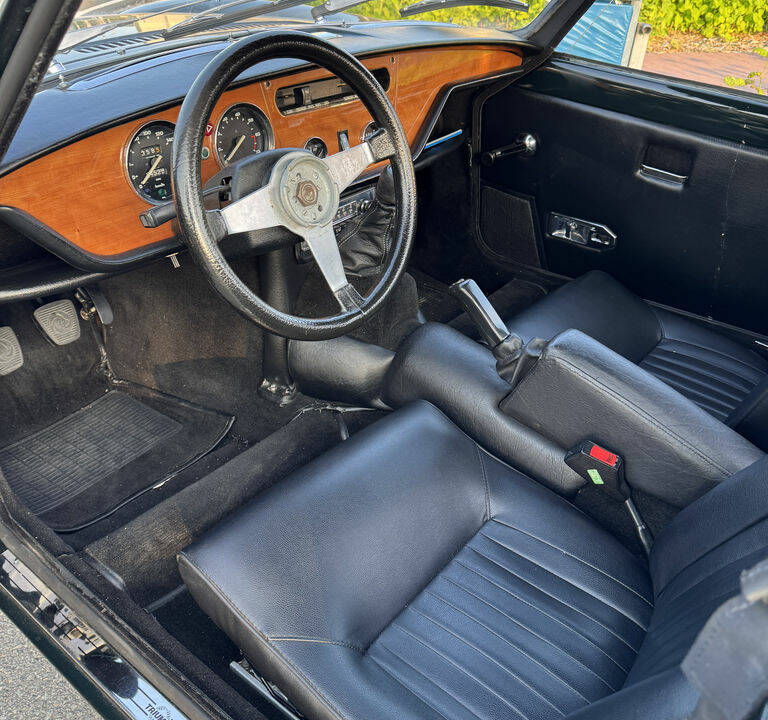 Image 4/4 de Triumph Spitfire 1500 (1977)