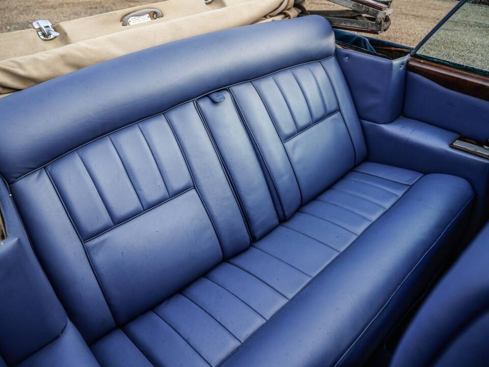 Image 14/23 of Rolls-Royce Silver Shadow I (1969)