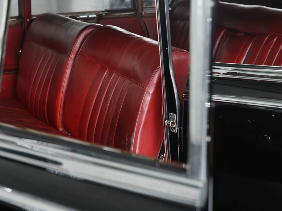 Image 23/50 de Mercedes-Benz 300 c (1956)