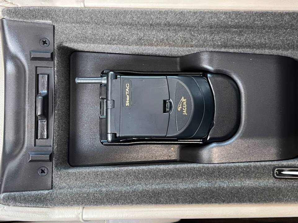 Image 10/50 of Jaguar XJ 8 Sovereign (2000)
