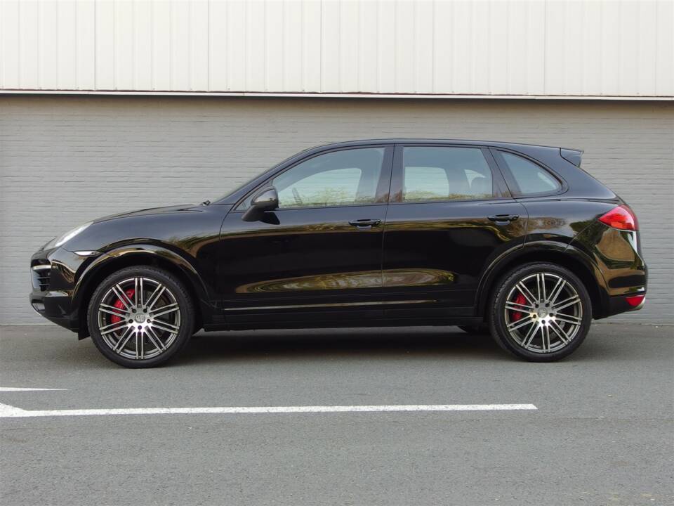 Imagen 5/97 de Porsche Cayenne Turbo (2011)