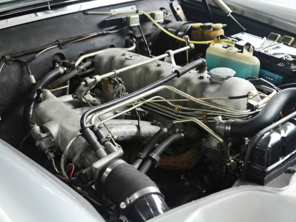 Image 39/48 of Mercedes-Benz 280 SE (1969)